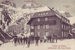 Kurhaus Voralp im Winter um 1915: Militärischer Ski-Kurs. Aufnahme und Verlag von Andreas Hane, Rorschach