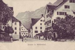 Strasse in Walenstadt mit Gasthof zur Traube und Hotel Hirschen, Poststempel vom 11.07.1908. Aufnahme und Verlag von Alexander Fetzer, Walenstadt