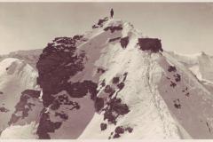 Auf dem Gipfel des Pizol (2847m) um 1920. Aufnahme und Verlag von Jean Gaberell, Thalwil, Nr. 1151