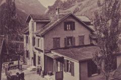 Vadura, Gasthaus zum Gemsli, Poststempel vom 03.07.1917. Aufnahme und Verlag von Alfred Heinze, Ragaz
