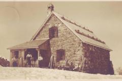 Pizolhütte im Eröffnungsjahr 1916. Aufnahme und Verlag von Jean Gaberell, Thalwil, Nr. 1135