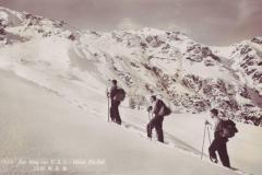 Am Weg zur Pizolhütte um 1935. Aufnahme und Verlag von Hans Gross, St. Gallen, Nr. 11916