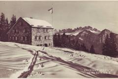 Skihaus Zürich (Neuer Skiclub Zürich) gegen die Alvierkette. Poststempel vom 10.04.1939, Aufnahme und Verlag von Jean Gaberell, Thalwil, Nr. 12338